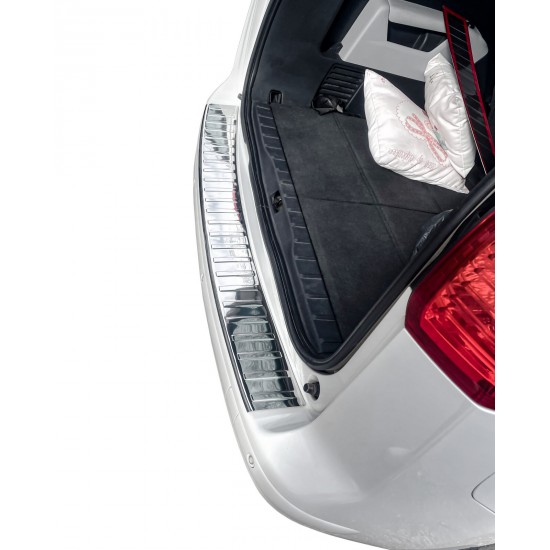 Ornament protectie portbagaj/bara spate crom pentru Peugeot 5008 I din 2009-2017