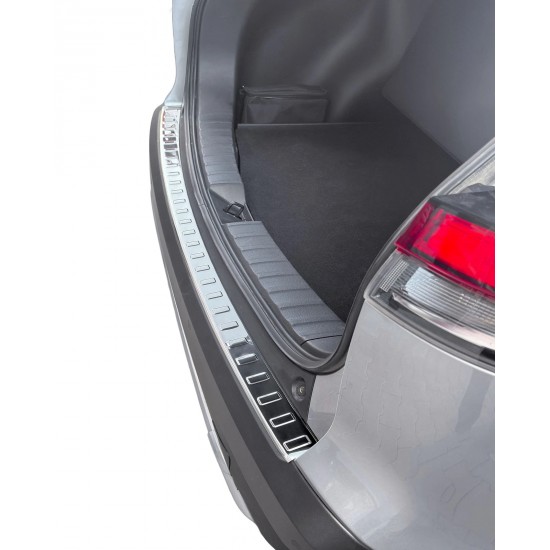 Ornament protectie portbagaj/bara spate crom pentru Toyota Corolla Cross din 2022