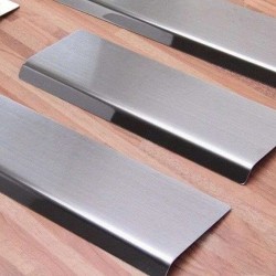 Set de 4 ornamente praguri usi Mate pentru Opel Astra J Berlina/Break/hatchback din 2009-2015