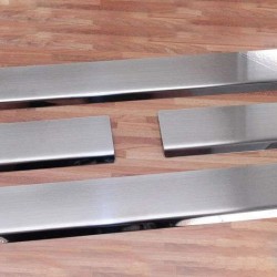 Set de 4 ornamente praguri usi Mate pentru Opel Astra J Berlina/Break/hatchback din 2009-2015
