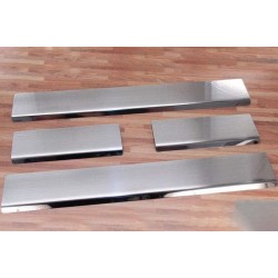 Set de 4 ornamente praguri usi Mate pentru Opel Astra J Berlina/Break/hatchback din 2009-2015