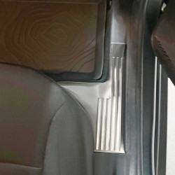 Set de 4 protectii praguri din inox pentru Dacia Duster III din 2024