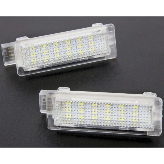 Set de 2 lampi LED iluminat interior picioare/pedale pentru BMW  Seria 4 F32, F33, F36, F82, F83, Seria 7 F01, F02, F03