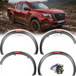Set de 4 protectii/overfendere aripi pentru Nissan Navara NP300 din 2021